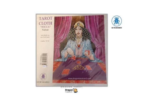 Dragon Tarot Wicca Velvet Tarot Cloth packaging, featuring an illustration of a woman with a crown and veil casting a card, set against a purple curtain background. The package is branded with 'Dragon TAROT' and 'LO SCARABIO'.