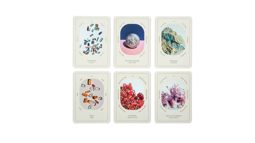 Crystals: The Oracle Deck | ไพ่ออราเคิล ไพ่ขอบทอง