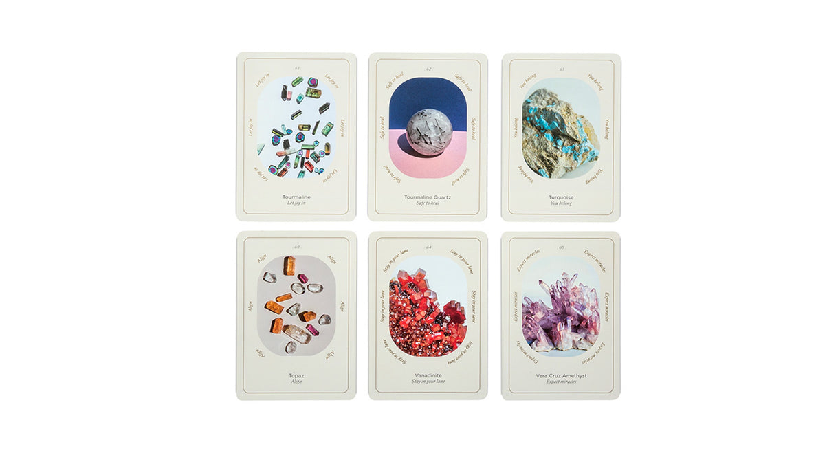 Crystals: The Oracle Deck | ไพ่ออราเคิล ไพ่ขอบทอง