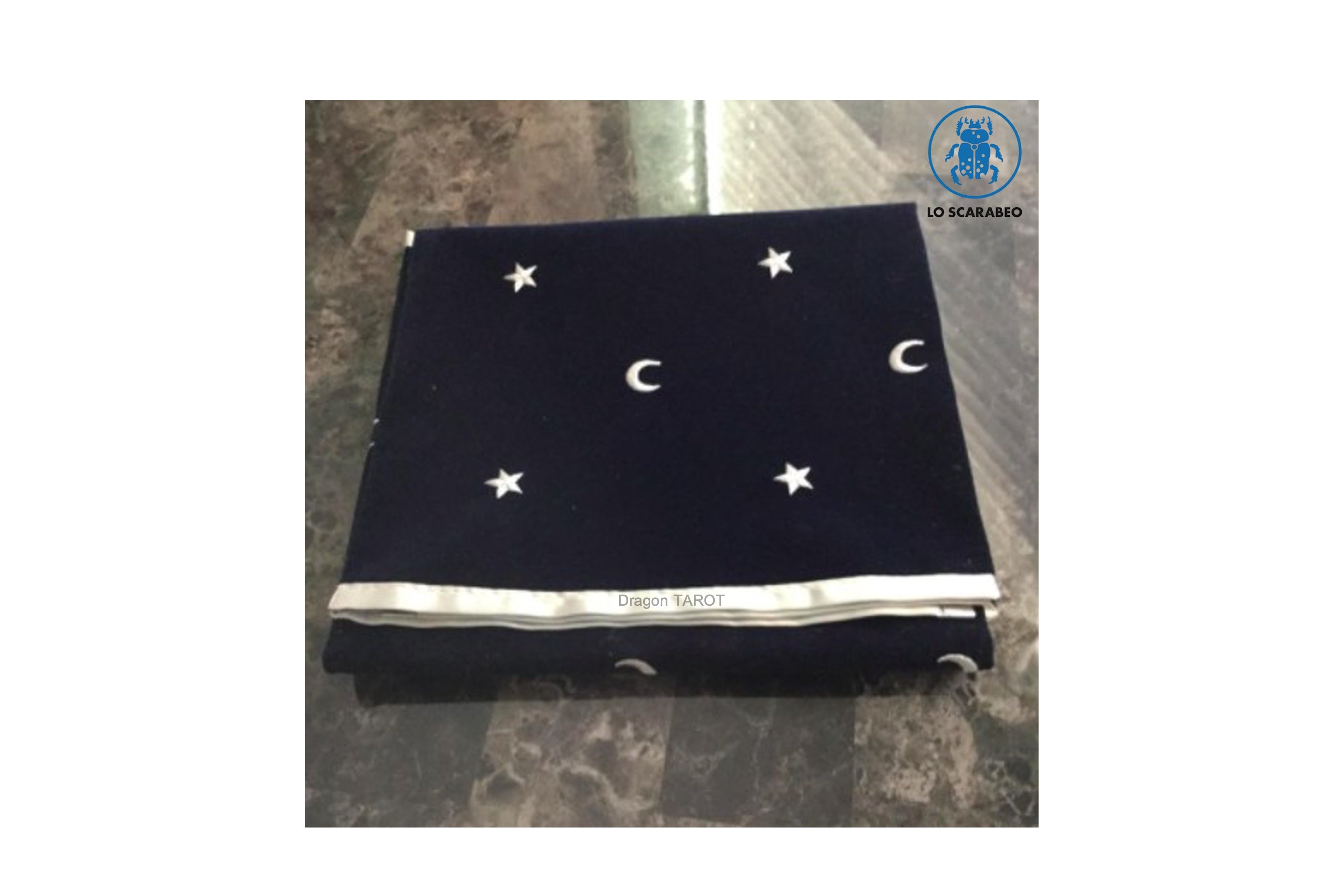 Tarot Cloth Moon & Stars | ผ้าปูไพ่ทาโรต์ลายดวงจันทร์และดวงดาว (ผ้ากำมะหยี่)